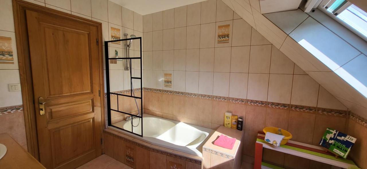 Grande chambre SDB privée avec balcon Lannion Extérieur photo