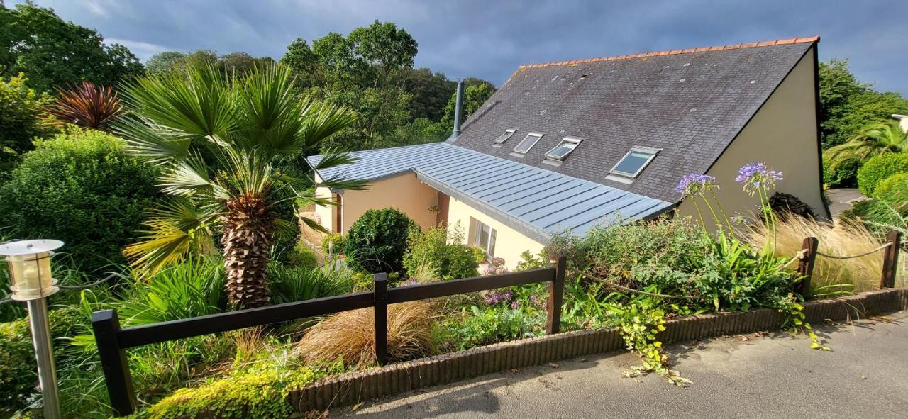 Grande chambre SDB privée avec balcon Lannion Extérieur photo